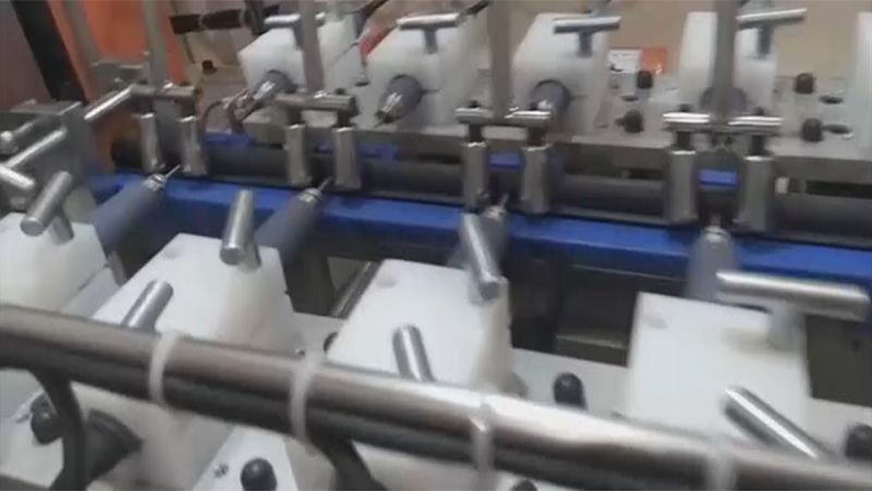 ماكينة حفر فتحات التهوية في القطاعات المطاطية